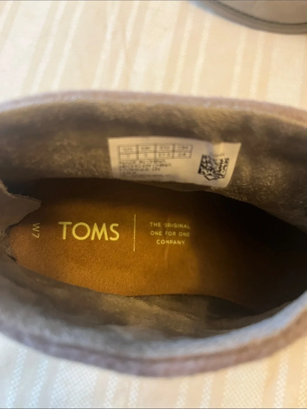 Toms Two-Tone Gray and Brown Suede Ankle Booties size 7W